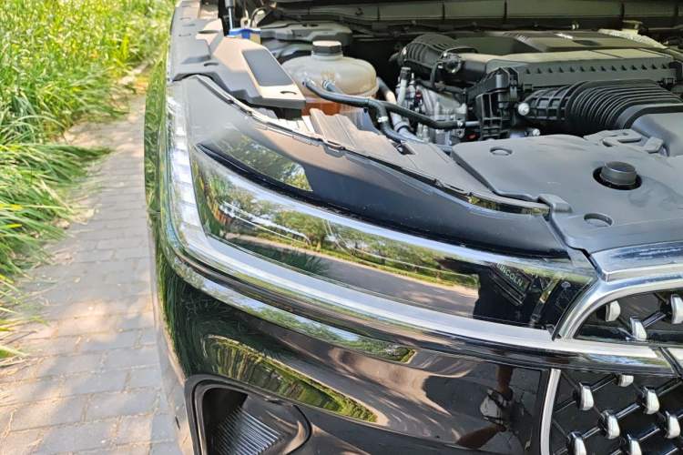Used Lincoln Nautilus 2023 2.0T All-Wheel-Drive Luxury Edition Right Front Headlight
