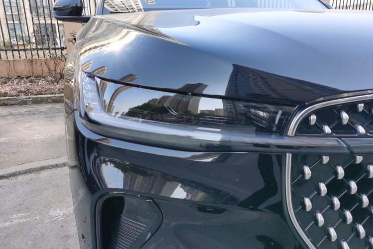 Used Lincoln Nautilus 2023 2.0T All-Wheel-Drive Luxury Edition Right Front Headlight