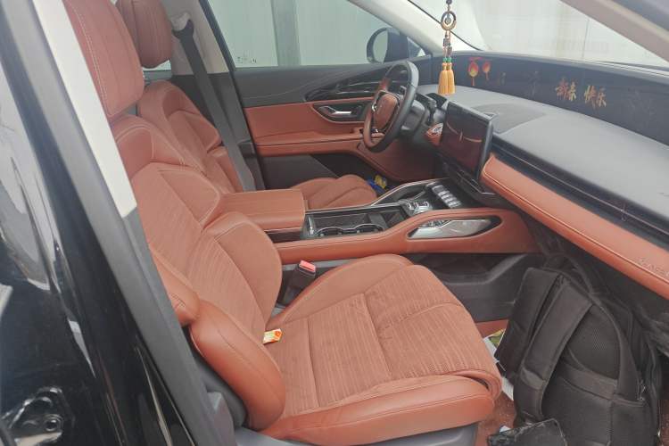 Used Lincoln Nautilus 2023 2.0T All-Wheel-Drive Zunrui Hybrid Version Right Front Seat