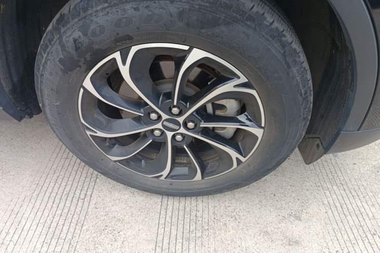 Used Lincoln Nautilus 2023 2.0T Four-Wheel Drive Luxury Edition Right Front Wheel Hub