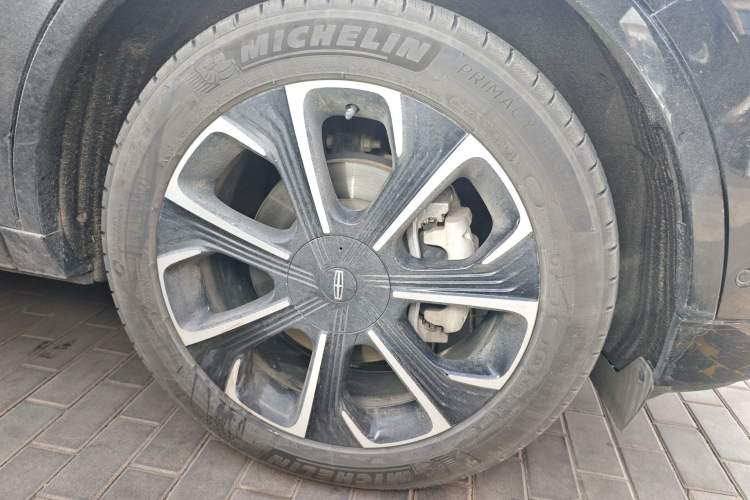 Used Lincoln Nautilus 2023 2.0T All-Wheel-Drive Zunrui Hybrid Version Right Front Wheel Hub