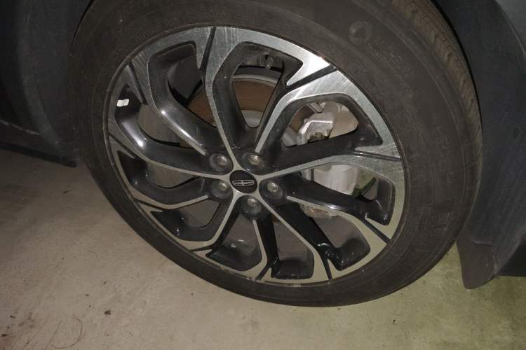 Used Lincoln Nautilus 2023 2.0T Four-Wheel Drive Zunrui Version Right Front Wheel Hub