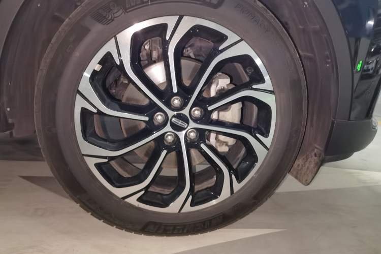 Used Lincoln Nautilus 2023 2.0T Four-Wheel Drive Zunrui Version Right Front Wheel Hub