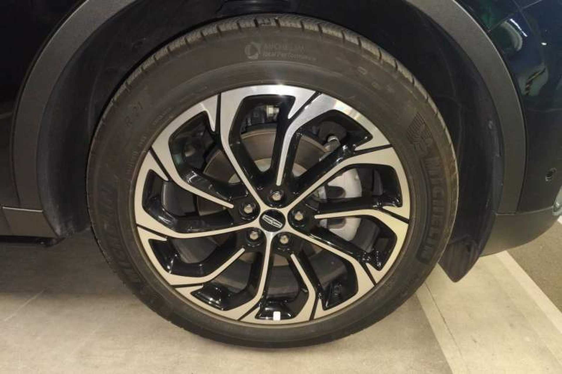 Used Lincoln Nautilus 2023 2.0T Four-Wheel Drive Zunrui Version Right Front Wheel Hub