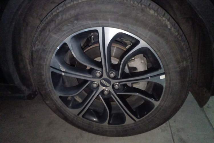 Used Lincoln Nautilus 2023 2.0T Four-Wheel Drive Luxury Edition Right Front Wheel Hub