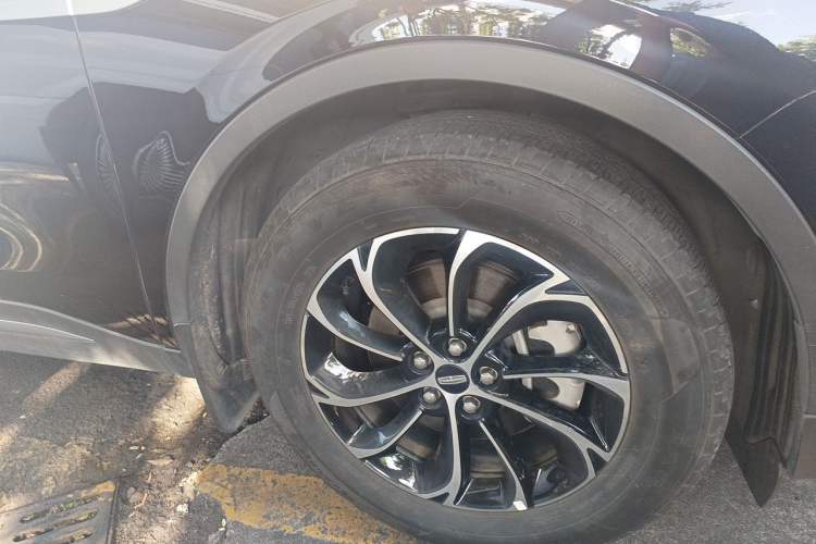 Used Lincoln Nautilus 2023 2.0T Four-Wheel Drive Luxury Edition Right Front Wheel Hub