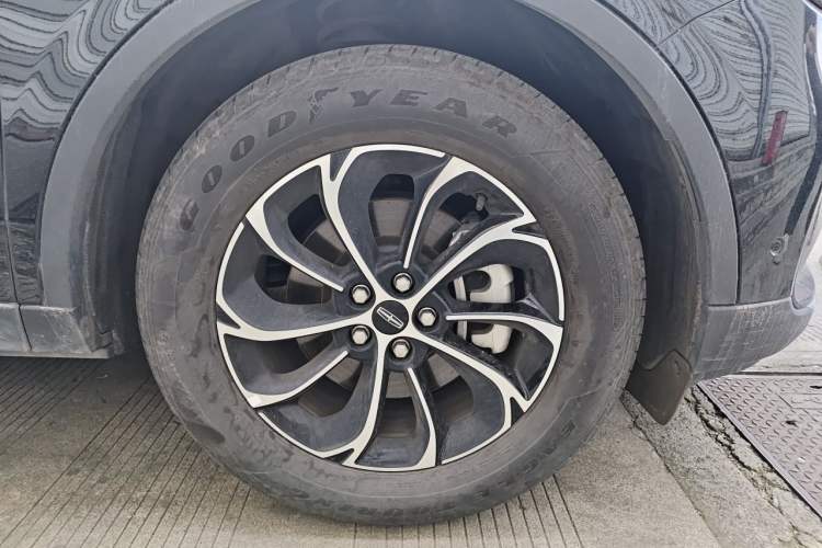 Used Lincoln Nautilus 2023 2.0T Four-Wheel Drive Luxury Edition Right Front Wheel Hub
