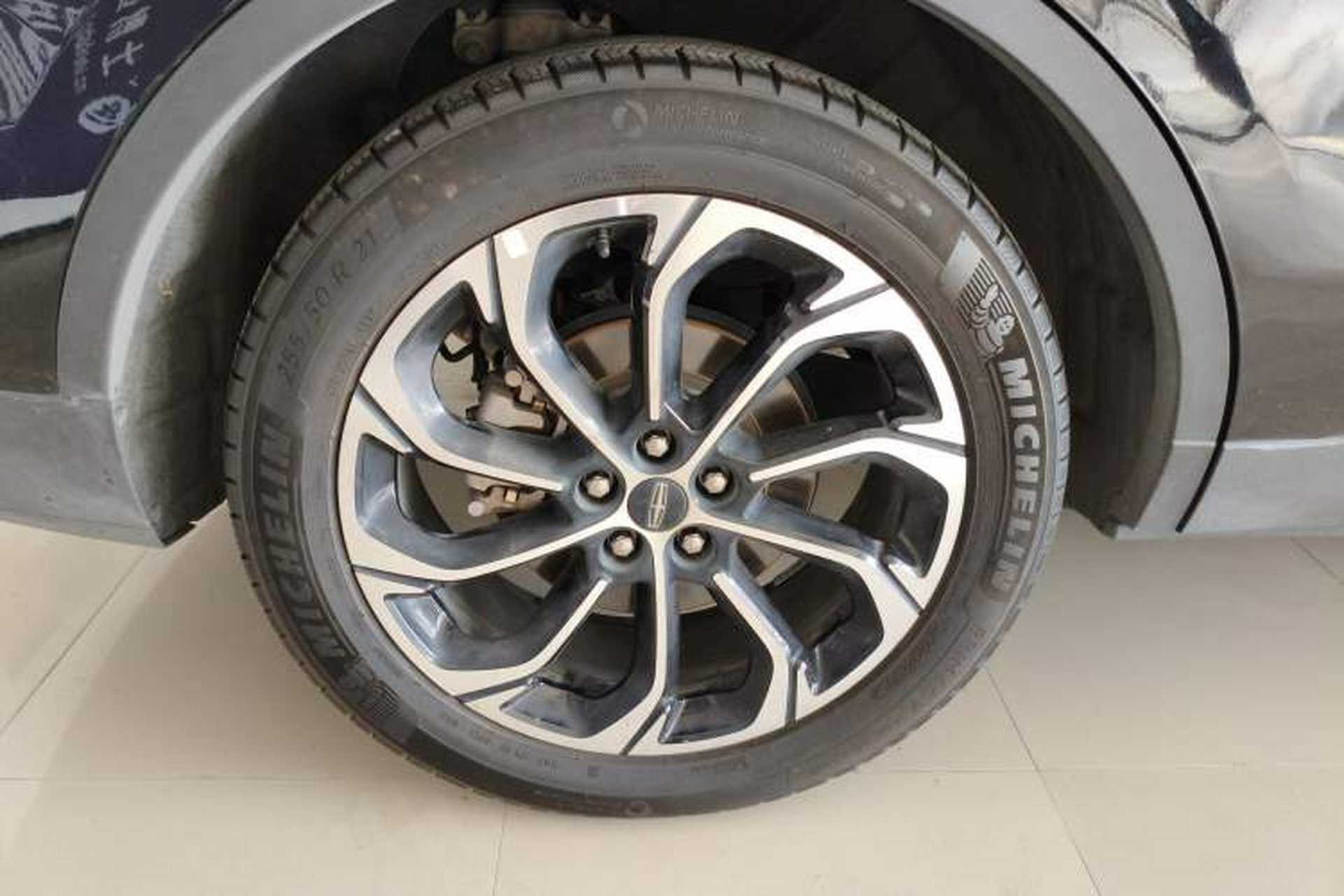 Used Lincoln Nautilus 2023 2.0T Four-Wheel Drive Zunrui Version Right Rear Wheel Hub