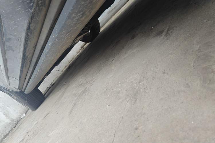 Used Lincoln Nautilus 2023 2.0T All-Wheel-Drive Zunrui Hybrid Version Right Side Sill