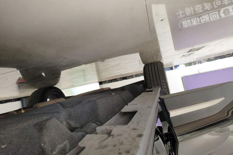 Used Lincoln Nautilus 2023 2.0T Four-Wheel Drive Zunrui Version Right Side Sill