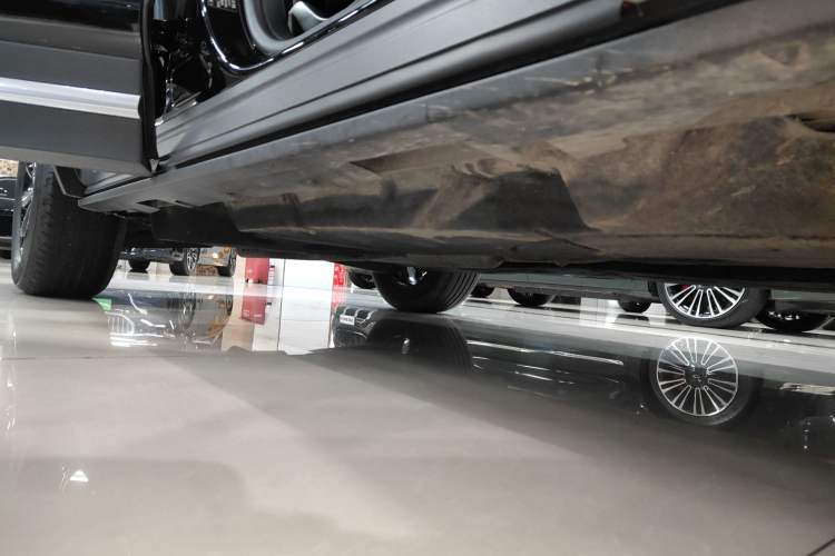 Used Lincoln Nautilus 2023 2.0T Four-Wheel Drive Luxury Edition Right Side Sill