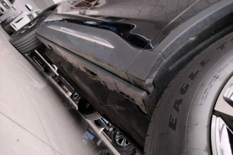 Used Lincoln Nautilus 2023 2.0T Four-Wheel Drive Luxury Edition Right Side Sill
