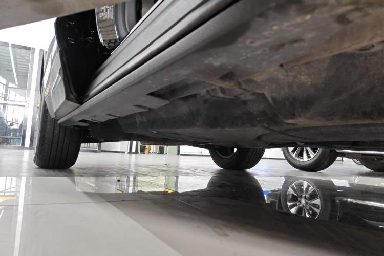 Used Lincoln Nautilus 2023 2.0T Four-Wheel Drive Luxury Edition Right Side Sill