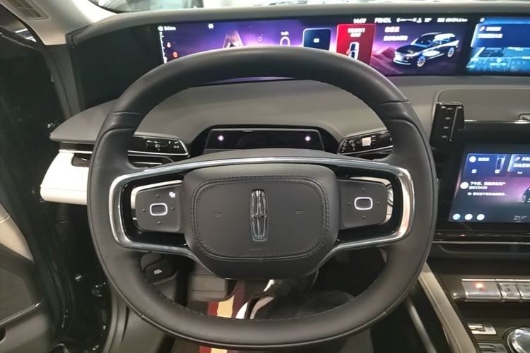 Used Lincoln Nautilus 2023 2.0T All-Wheel-Drive Luxury Hybrid Edition Steering Wheel