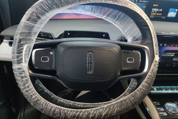 Used Lincoln Nautilus 2023 2.0T All-Wheel-Drive Luxury Edition Steering Wheel