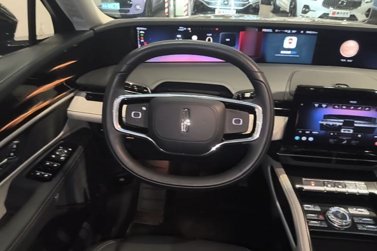 Used Lincoln Nautilus 2023 2.0T All-Wheel-Drive Luxury Edition Steering Wheel