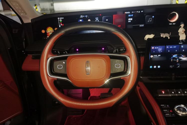 Used Lincoln Nautilus 2023 2.0T All-Wheel-Drive Luxury Edition Steering Wheel