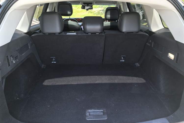 Used Lincoln Nautilus 2023 2.0T All-Wheel-Drive Luxury Edition Trunk