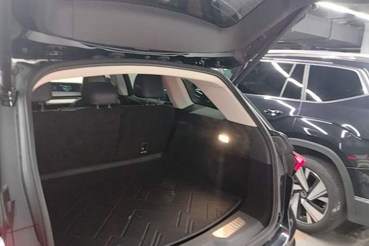 Used Lincoln Nautilus 2023 2.0T Four-Wheel Drive Luxury Edition Trunk