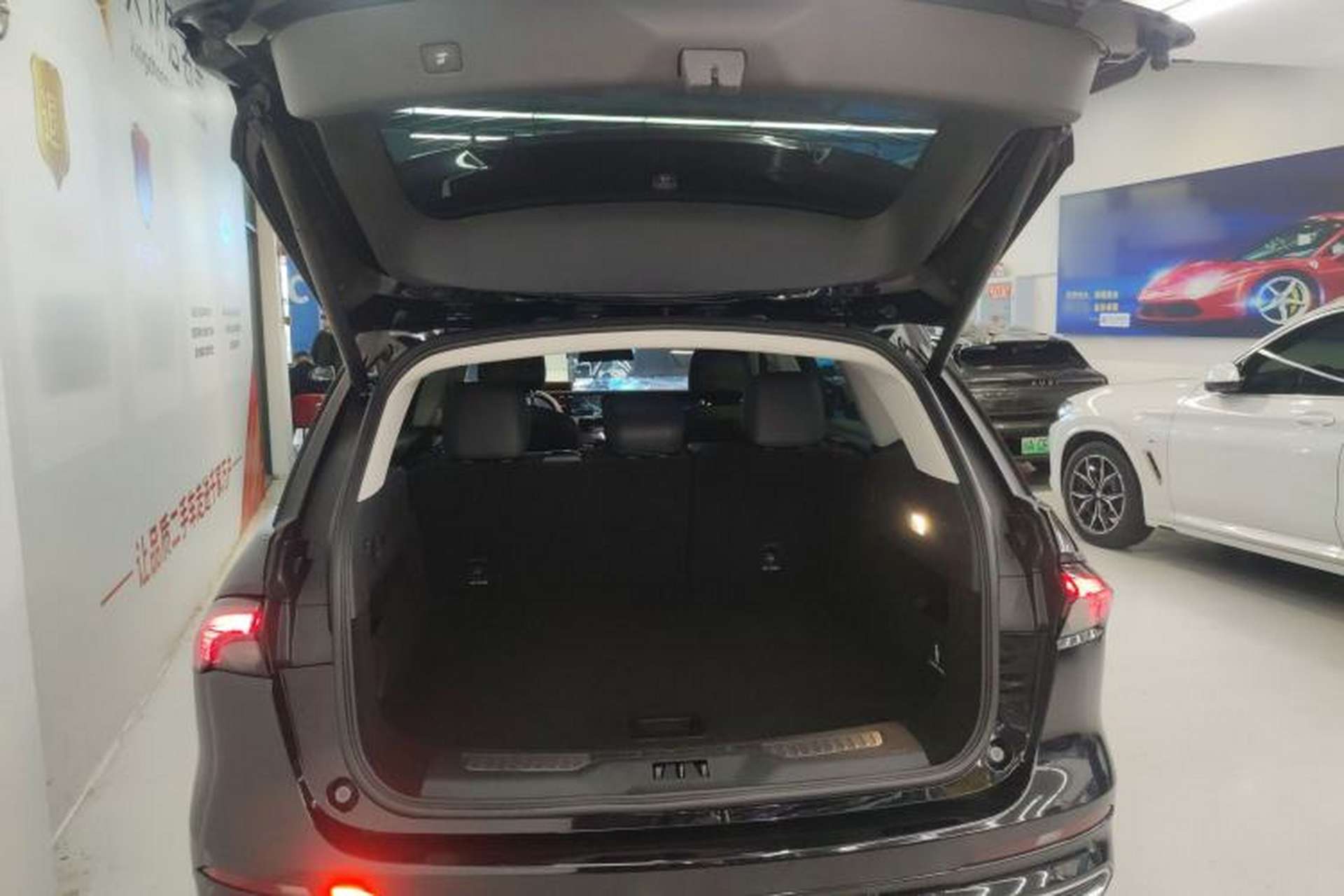 Used Lincoln Nautilus 2023 2.0T All-Wheel-Drive Luxury Edition Trunk