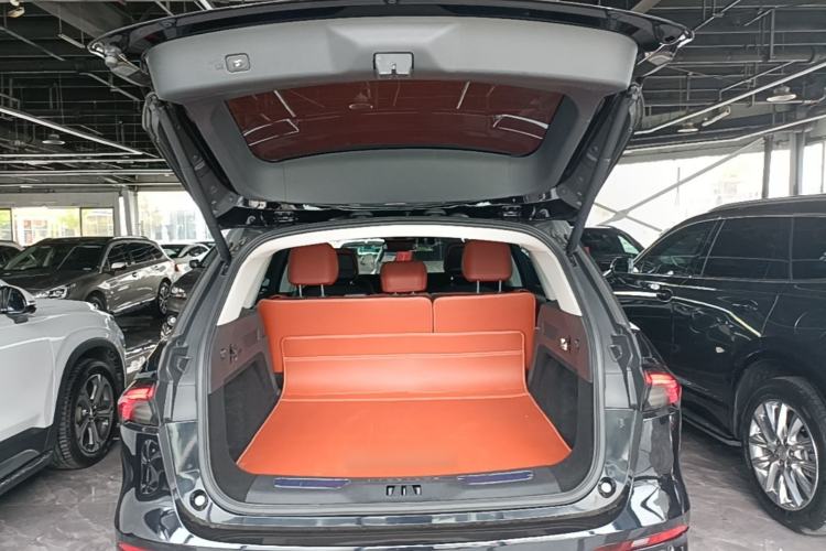 Used Lincoln Nautilus 2023 2.0T All-Wheel-Drive Luxury Edition Trunk