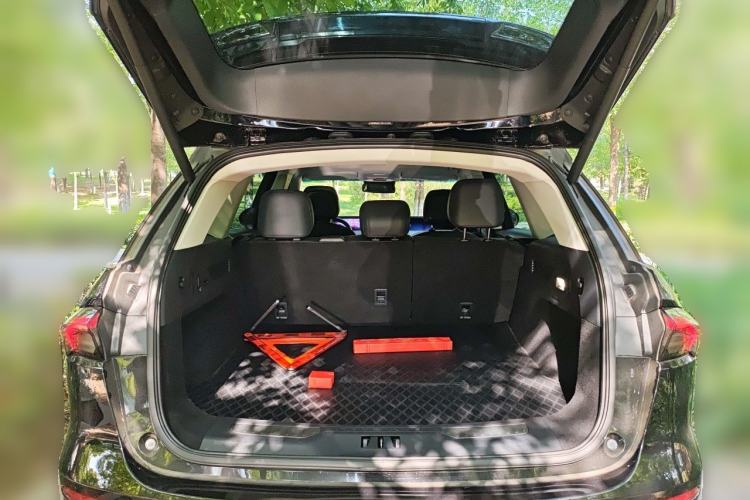 Used Lincoln Nautilus 2023 2.0T All-Wheel-Drive Luxury Edition Trunk