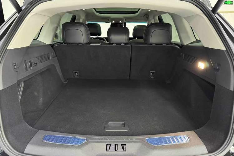 Used Lincoln Nautilus 2023 2.0T All-Wheel-Drive Zunrui Hybrid Version Trunk