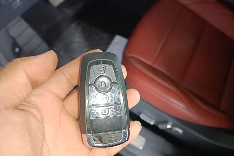 Used Lincoln Nautilus 2023 2.0T All-Wheel-Drive Luxury Edition Vehicle Key