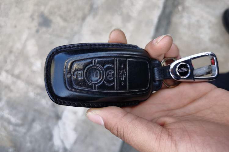 Used Lincoln Nautilus 2023 2.0T All-Wheel-Drive Luxury Edition Vehicle Key