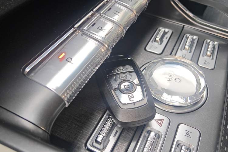 Used Lincoln Nautilus 2023 2.0T All-Wheel-Drive Zunrui Hybrid Version Vehicle Key