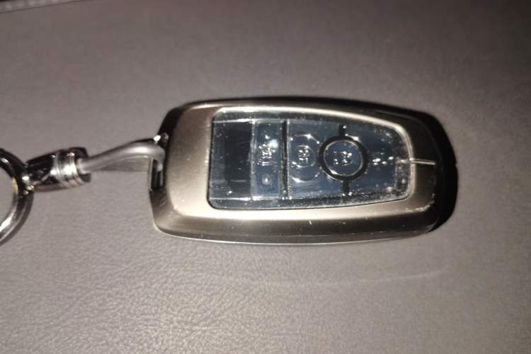 Used Lincoln Nautilus 2023 2.0T All-Wheel-Drive Luxury Edition Vehicle Key