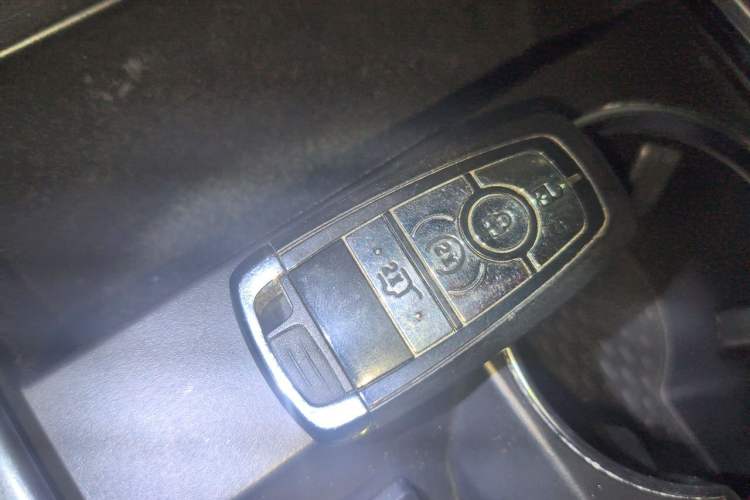 Used Lincoln Nautilus 2023 2.0T All-Wheel-Drive Luxury Edition Vehicle Key