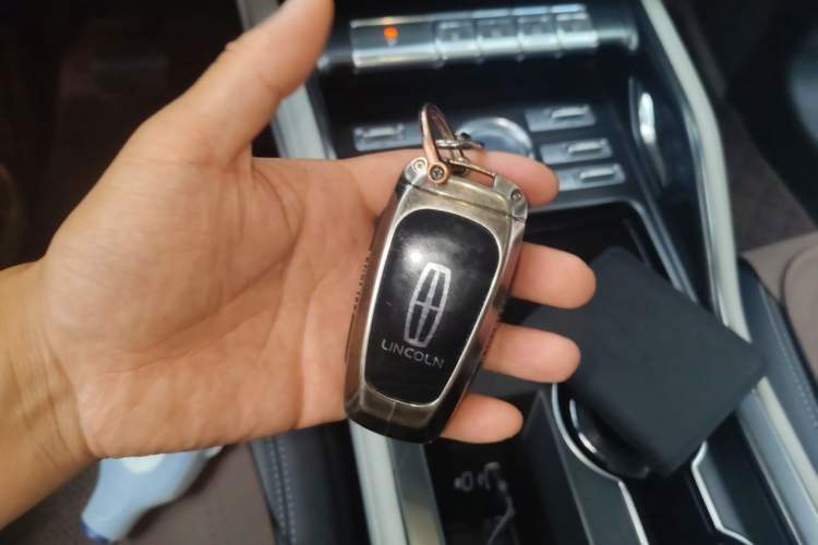 Used Lincoln Nautilus 2023 2.0T All-Wheel-Drive Luxury Edition Vehicle Key