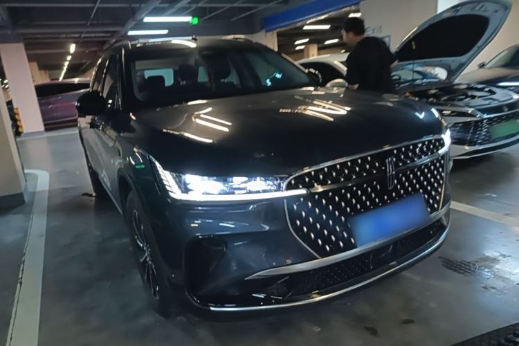 Used Lincoln Nautilus 2023 2.0T Four-Wheel Drive Luxury Edition Front Right 45 Deg