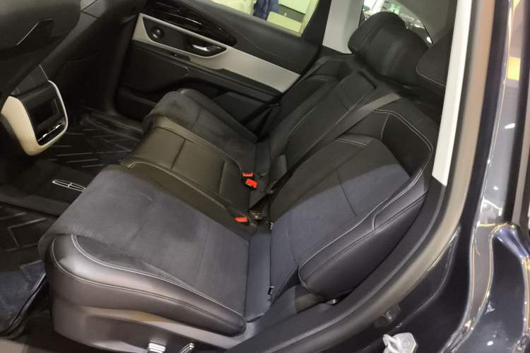 Used Lincoln Nautilus 2023 2.0T All-Wheel-Drive Zunrui Hybrid Version Left Rear Seat