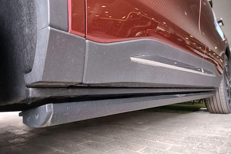 Used Lincoln Nautilus 2023 2.0T Four-Wheel Drive Zunrui Version Left Side Sill