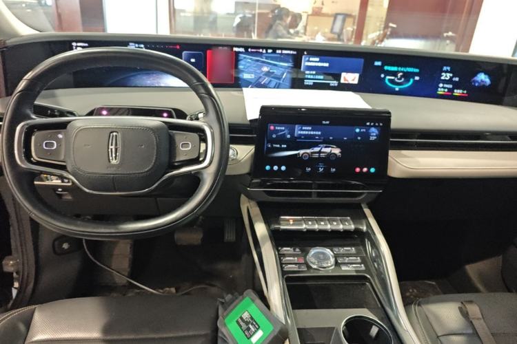 Used Lincoln Nautilus 2023 2.0T Four-Wheel Drive Luxury Edition Center Console