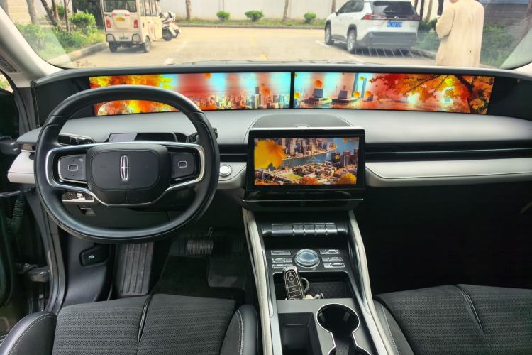 Used Lincoln Nautilus 2023 2.0T All-Wheel-Drive Zunrui Hybrid Version Center Console