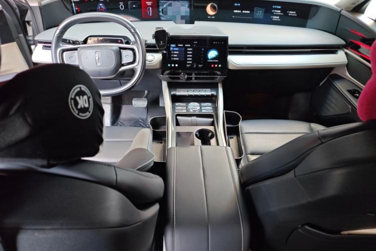 Used Lincoln Nautilus 2023 2.0T Four-Wheel Drive Luxury Edition Center Console