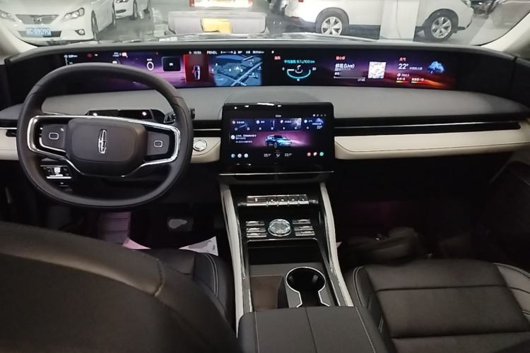Used Lincoln Nautilus 2023 2.0T All-Wheel-Drive Luxury Edition Center Console