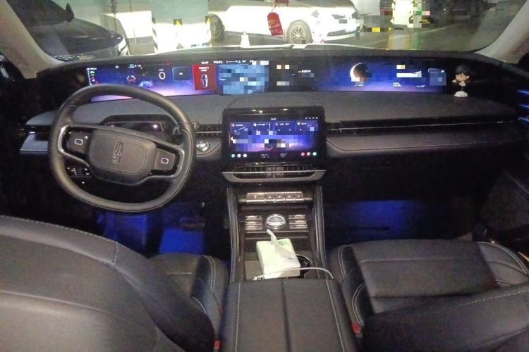 Used Lincoln Nautilus 2023 2.0T All-Wheel-Drive Luxury Edition Center Console