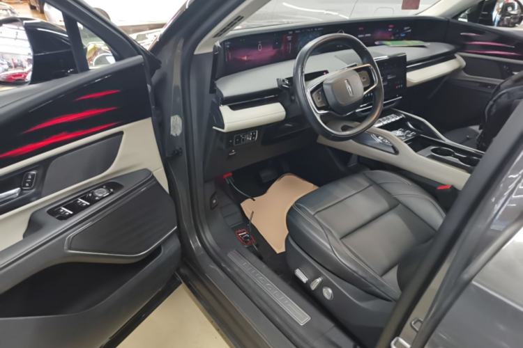 Used Lincoln Nautilus 2023 2.0T All-Wheel-Drive Luxury Hybrid Edition Driver Seat