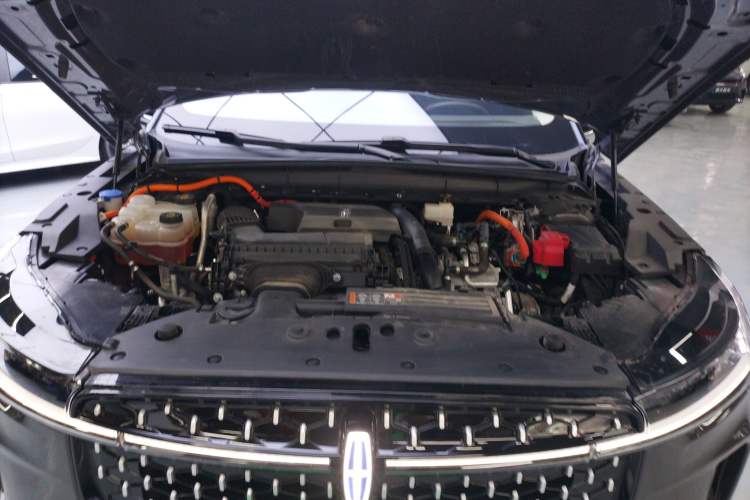 Used Lincoln Nautilus 2023 2.0T All-Wheel-Drive Zunrui Hybrid Version Engine Bay