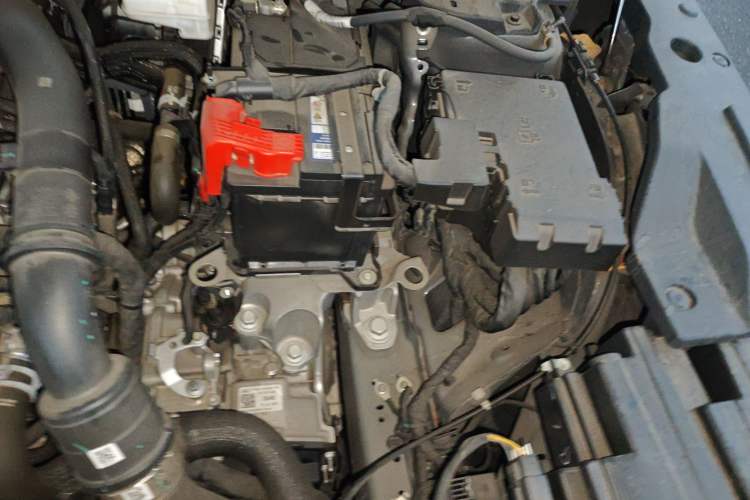 Used Lincoln Nautilus 2023 2.0T Four-Wheel Drive Luxury Edition Engine Bay Left