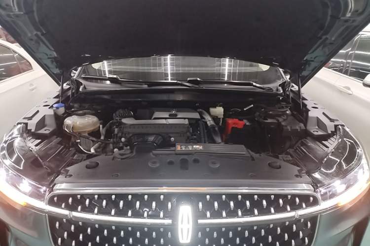 Used Lincoln Nautilus 2023 2.0T All-Wheel-Drive Luxury Edition Engine Bay