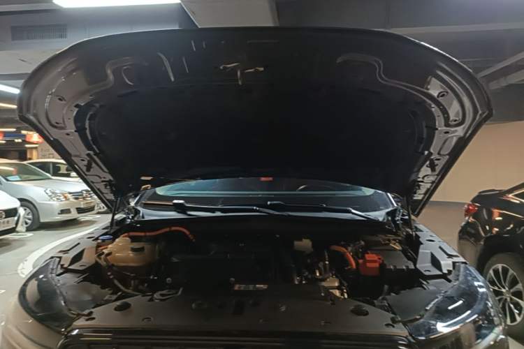 Used Lincoln Nautilus 2023 2.0T All-Wheel-Drive Zunrui Hybrid Version Engine Bay