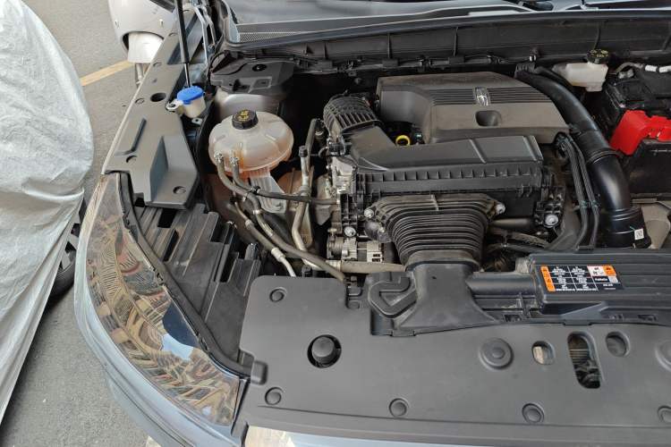 Used Lincoln Nautilus 2023 2.0T Four-Wheel Drive Luxury Edition Engine Bay Right