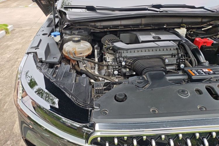 Used Lincoln Nautilus 2023 2.0T Four-Wheel Drive Luxury Edition Engine Bay Right