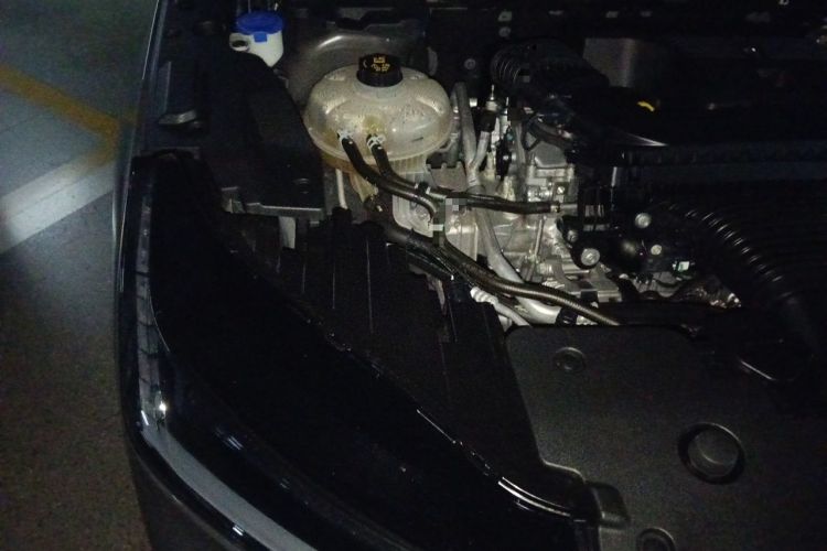 Used Lincoln Nautilus 2023 2.0T All-Wheel-Drive Luxury Edition Engine Bay Right