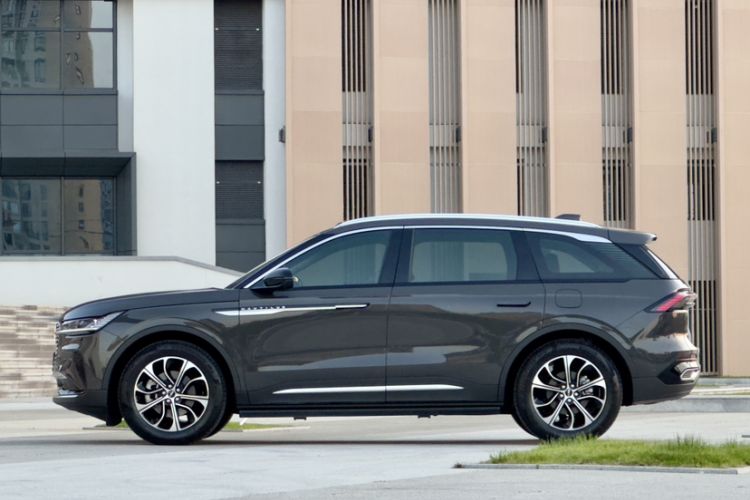 Used Lincoln Nautilus 2023 2.0T All-Wheel-Drive Luxury Edition Exterior 3